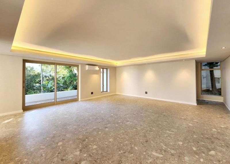 5 Bedroom Property for Sale in Camps Bay Western Cape